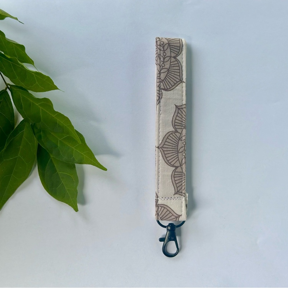 Handmade Keychain Wrislets - Picture 7 of 8